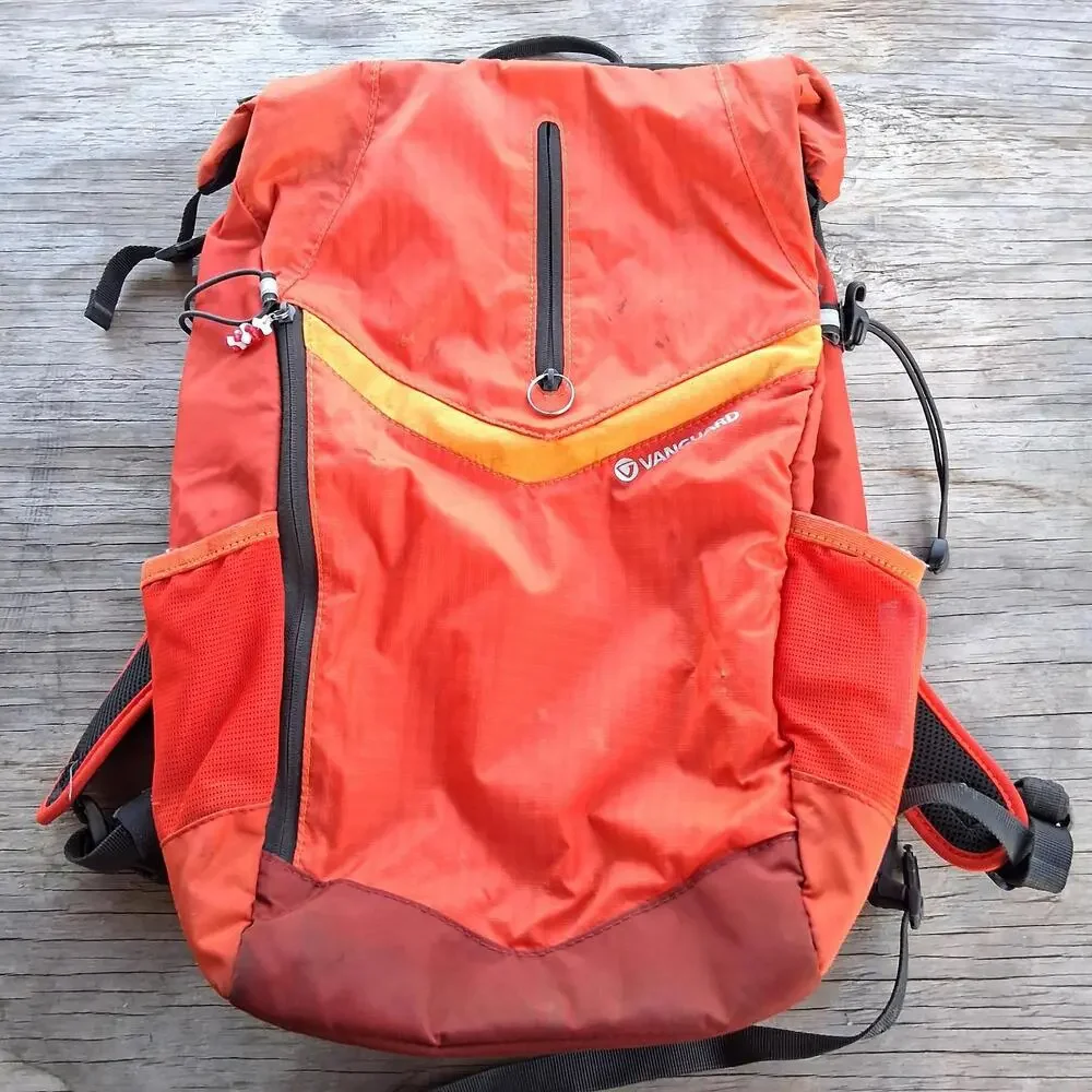 Vanguard Reno 48 Orange DSLR Camera & Tablet Carry Bag Backpack - No Inserts